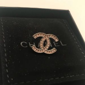 ONE Chanel earring